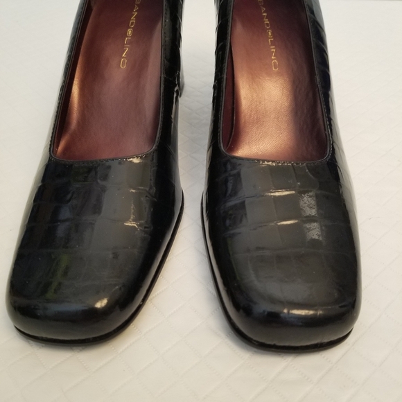 Bandolino Womens Heels Black Embossed Patten Leather  Size 7.5M - Picture 11 of 11